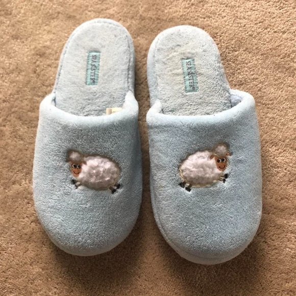 Spa Sister Baby Blue Sheep Slippers - Picture 1 of 3